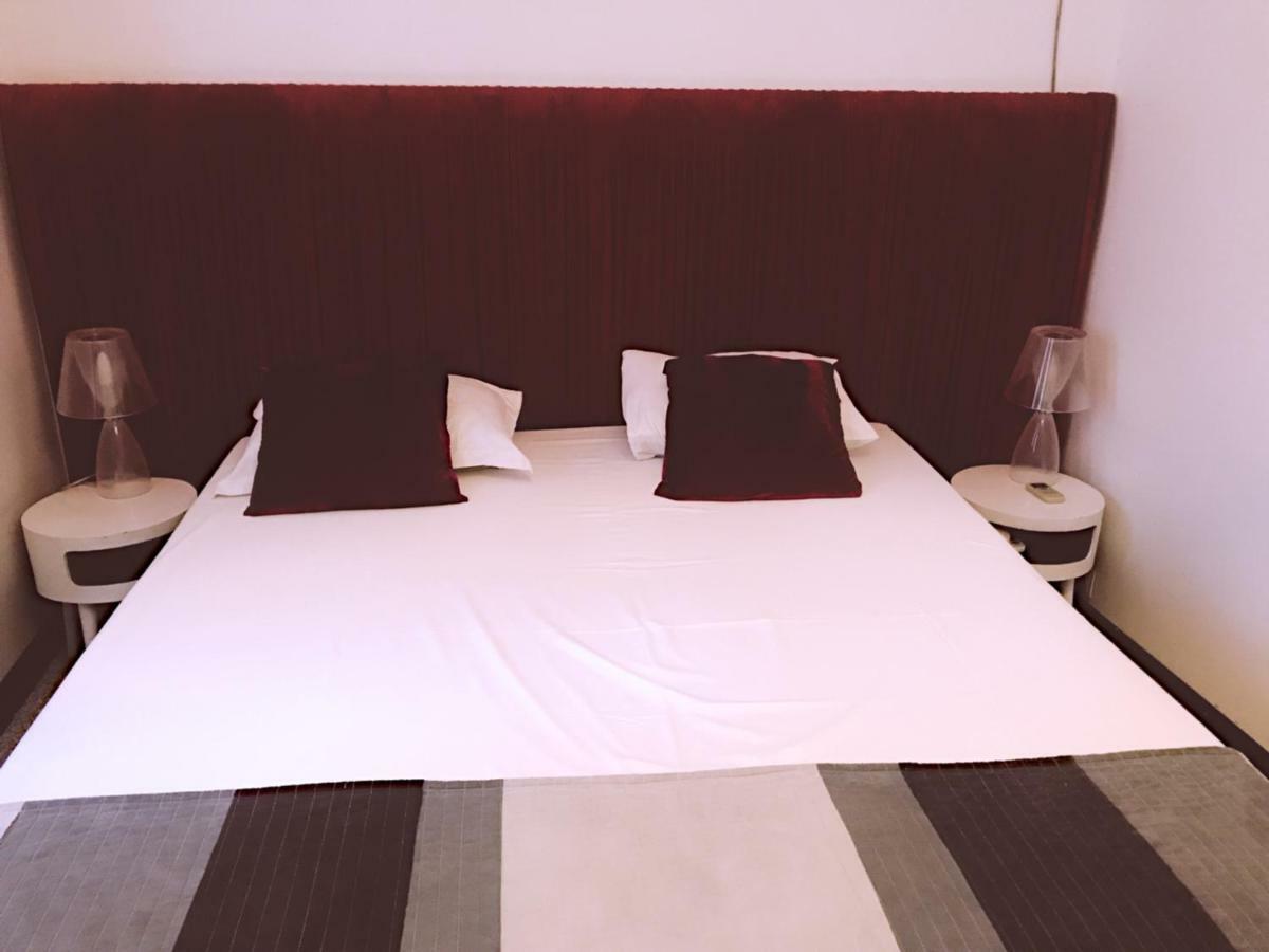 Opera Hotel 第比利斯 外观 照片